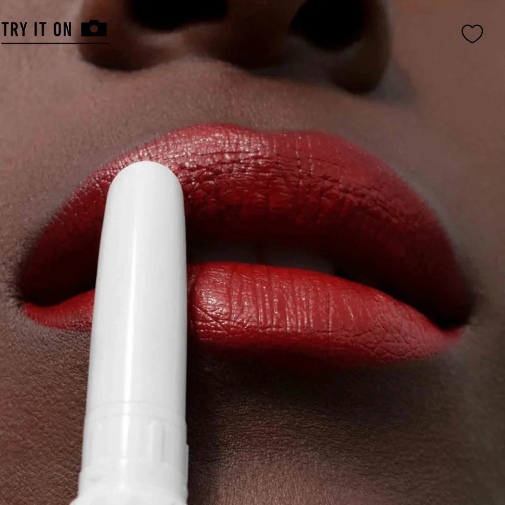 ✨KVD EPIC KISS NOURISHING VEGAN BUTTER LIPSTICK - THE FEMALE GAZE